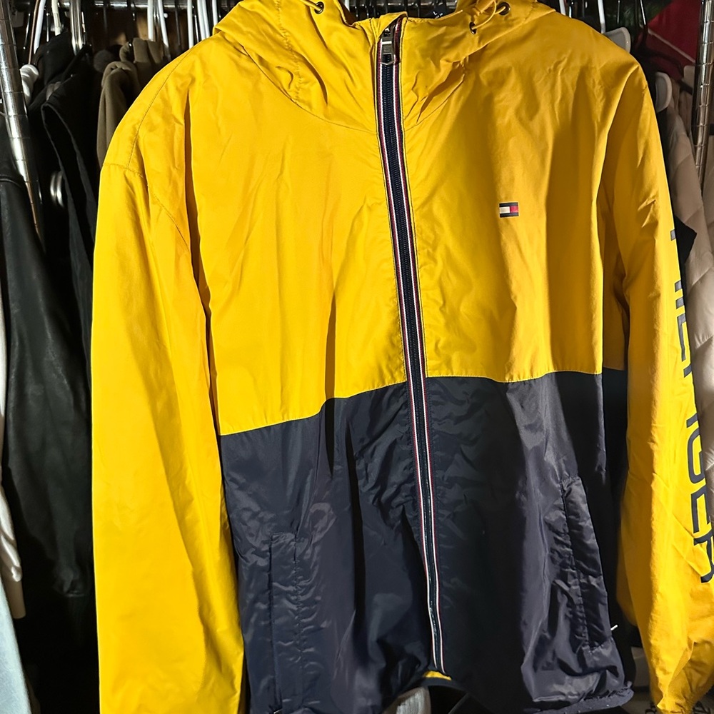 Tommy Hilfiger Men's Yellow and Navy Windbreaker